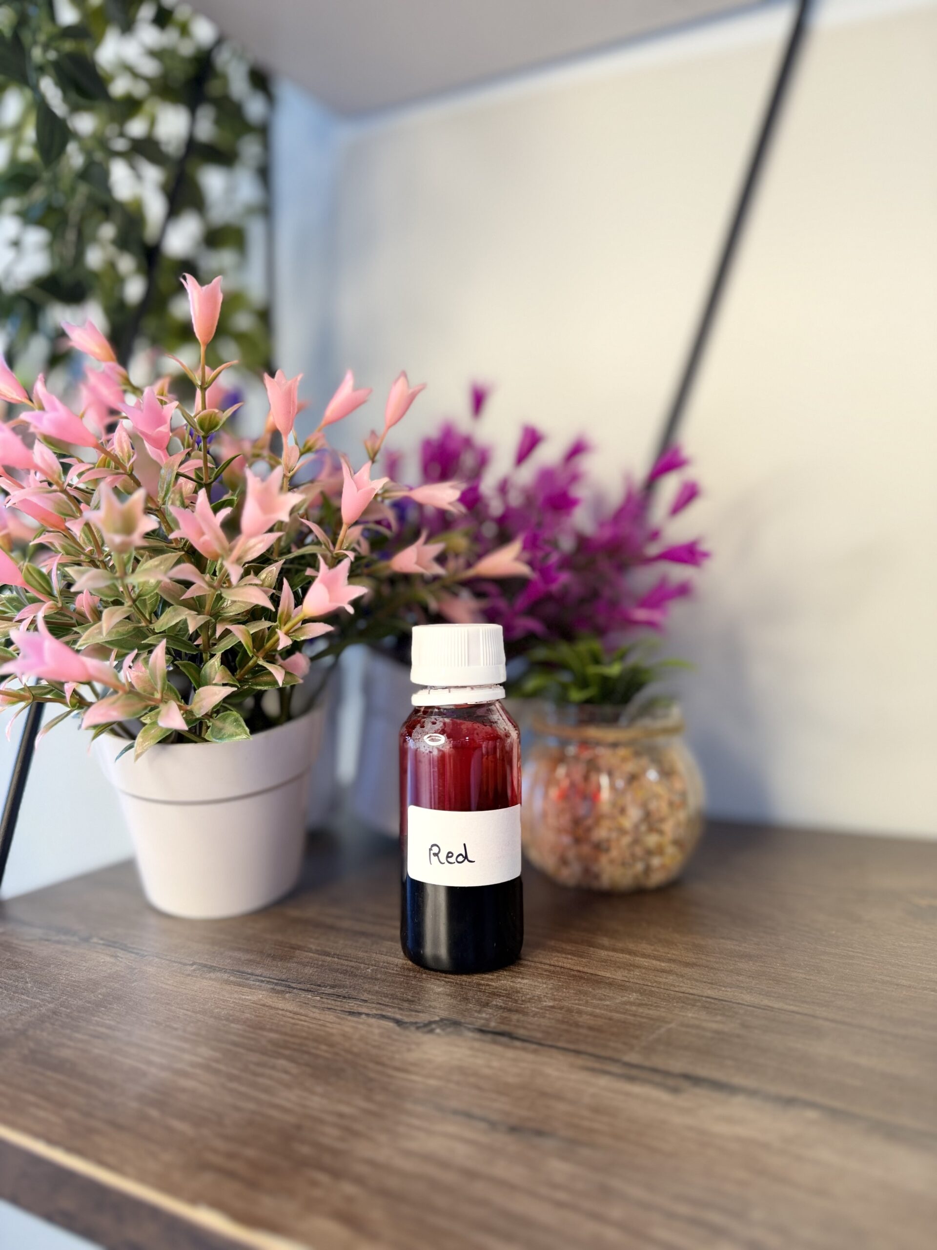 Red Dye color for perfumery by BROSIA