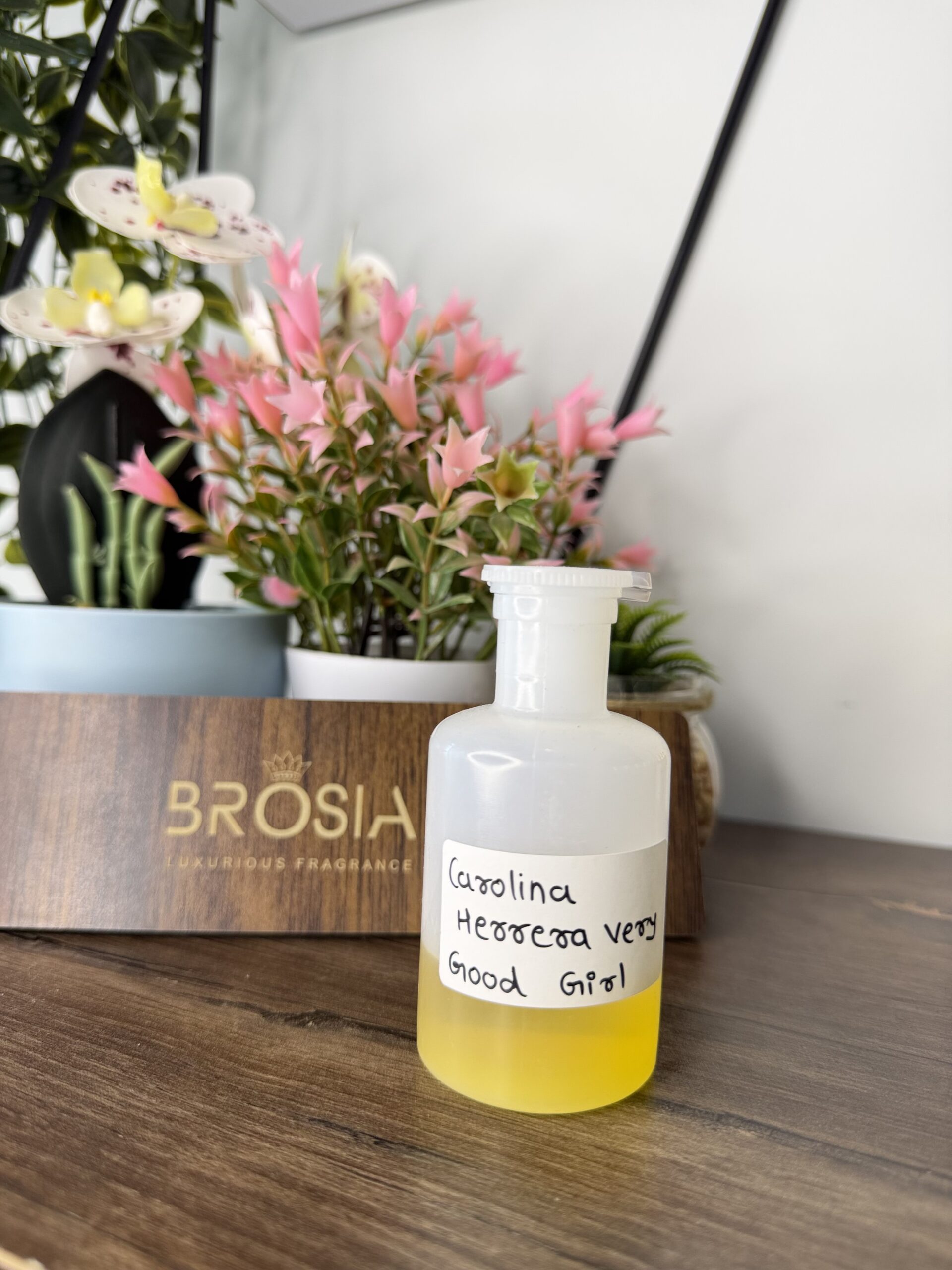 Carolina Herrera Very Good Girl by BROSIA